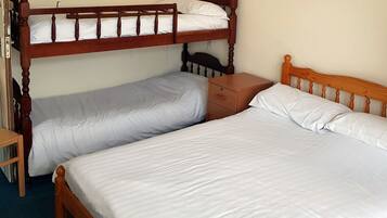 Apartment | 1 bedroom, iron/ironing board, free WiFi, bed sheets