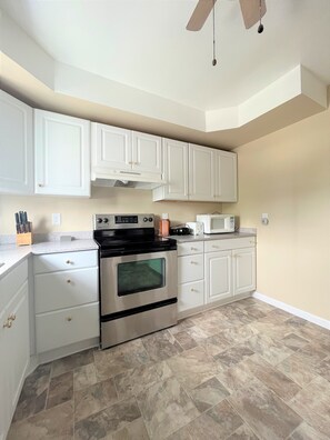 Fridge, microwave, oven, stovetop - Beach Happy at Elis Apartments Unit 1 (Ocean City)