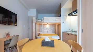 1 bedroom, desk, iron/ironing board, free WiFi