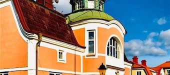Exklusivt (320 m2) stenhus i Jugenstil, med plats för 10personer
