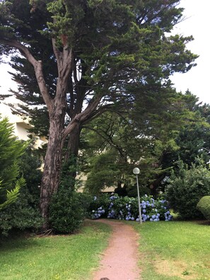 Property grounds - Studio Biarritz, swimming pool, beach, golf, parking (Anglet)