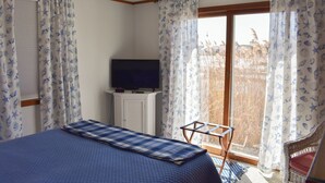 3 bedrooms, iron/ironing board, WiFi (free)