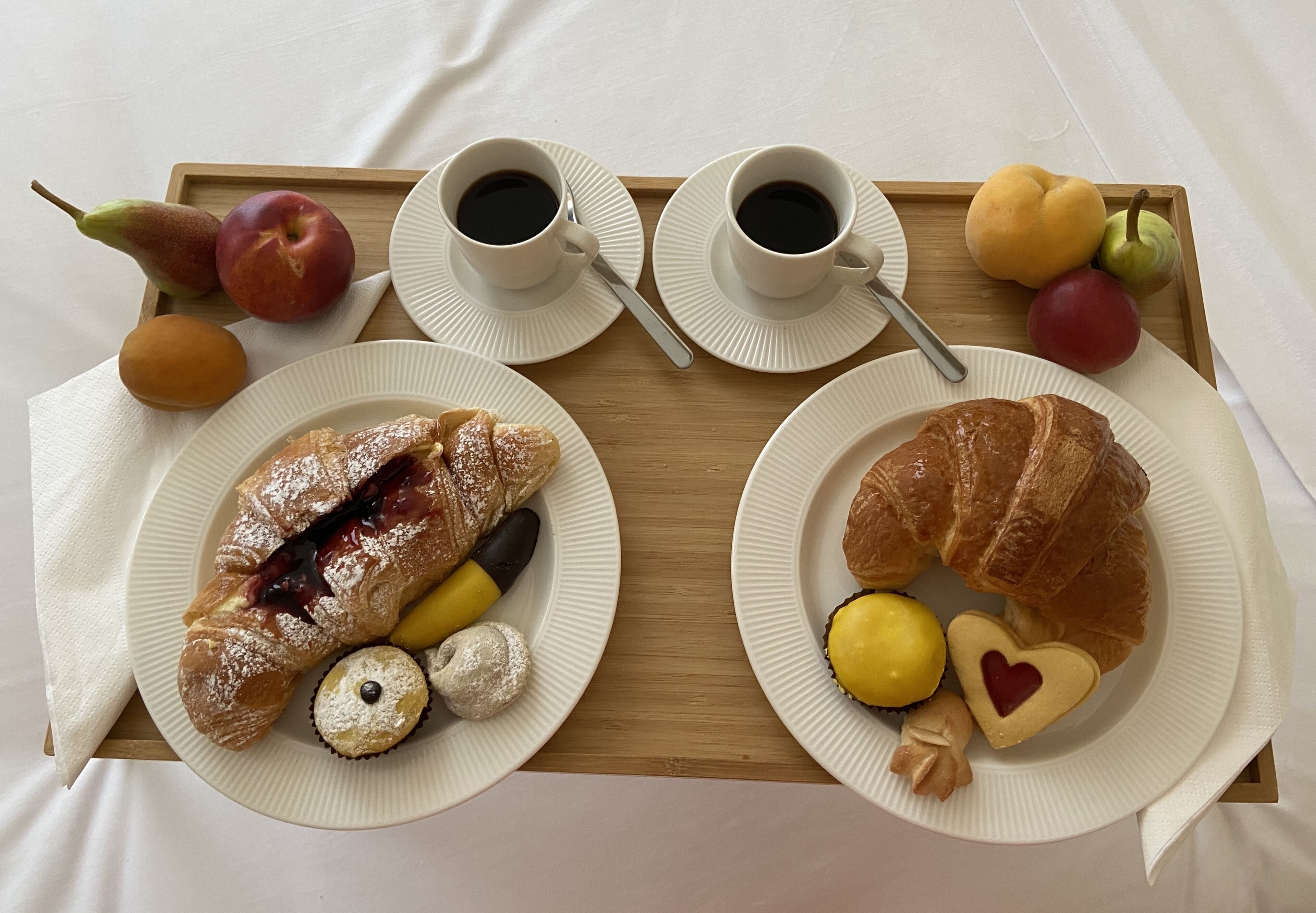 Desayuno con opciones de la cocina local incluido todos los días 