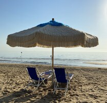 Una spiaggia nelle vicinanze