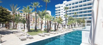 Bohemian Gardens Hotel