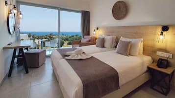 Double Room, Sea View | Desk, soundproofing, free WiFi, bed sheets