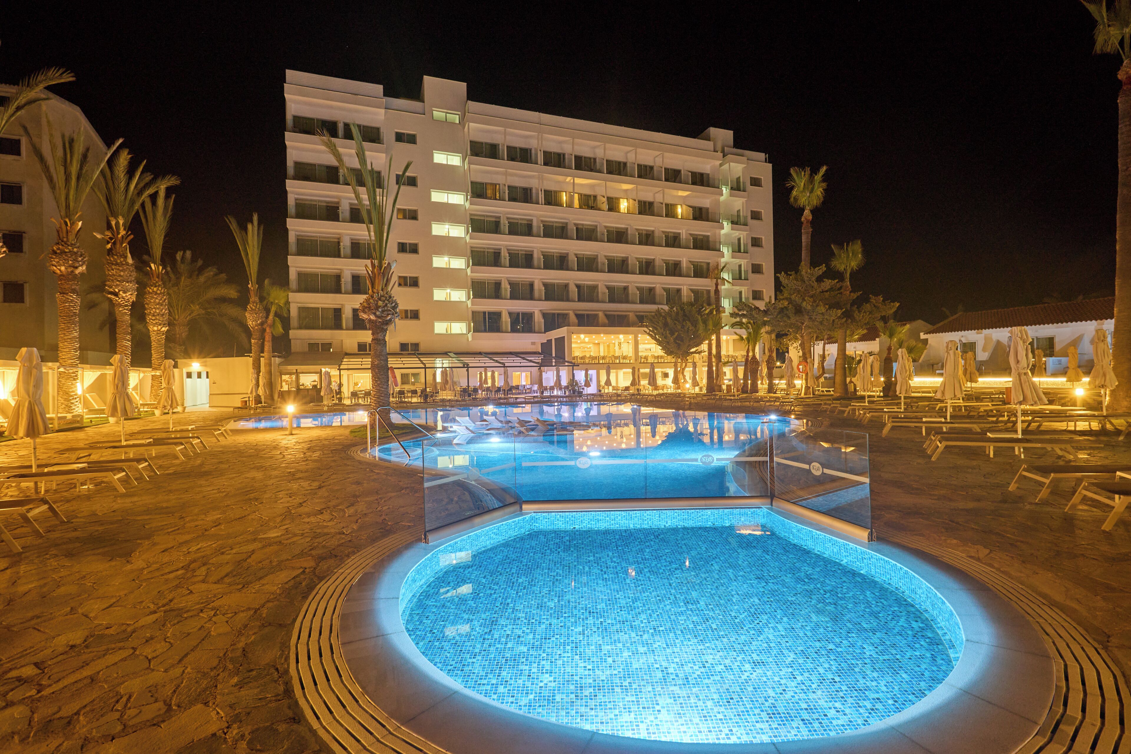 Piscina externa sazonal