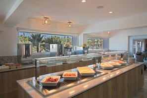 Daily buffet breakfast (EUR 10 per person) - Bohemian Gardens Hotel (Paralimni)