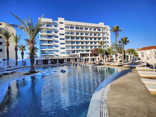 Bohemian Gardens Hotel