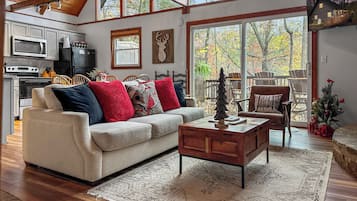 Een smart-tv en een open haard