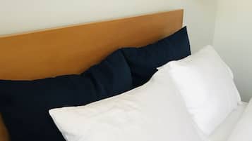 Kamar Single Standar | Seprai antialergi, minibar, dan tempat tidur lipat/tambahan