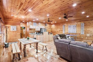 Smart TV, table tennis