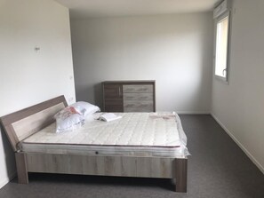 9 chambres, Wi-Fi, draps fournis