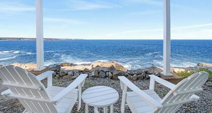 Nubble Cottage- York Beach Oceanfront w/ Amazing Views