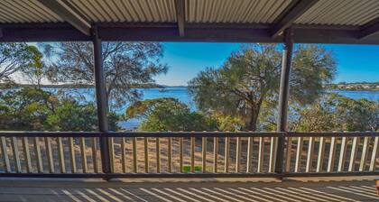 CDC-625 is a fantastic original Coffin Bay Shack C