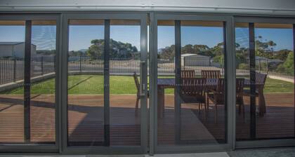 Highview on Victoria is a spacious, superbly appointed holiday home