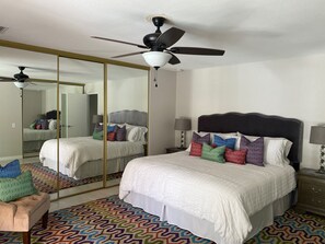 3 bedrooms, desk, iron/ironing board, WiFi