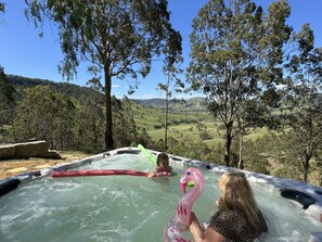 Bain à remous extérieur