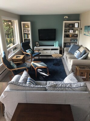 Smart TV, DVD player, books, music library
