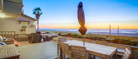 تناول الطعام بالخارج