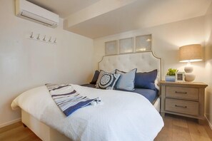 2 slaapkamers, een strijkplank/strijkijzer, gratis wifi, beddengoed