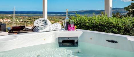 Bañera de hidromasaje exterior