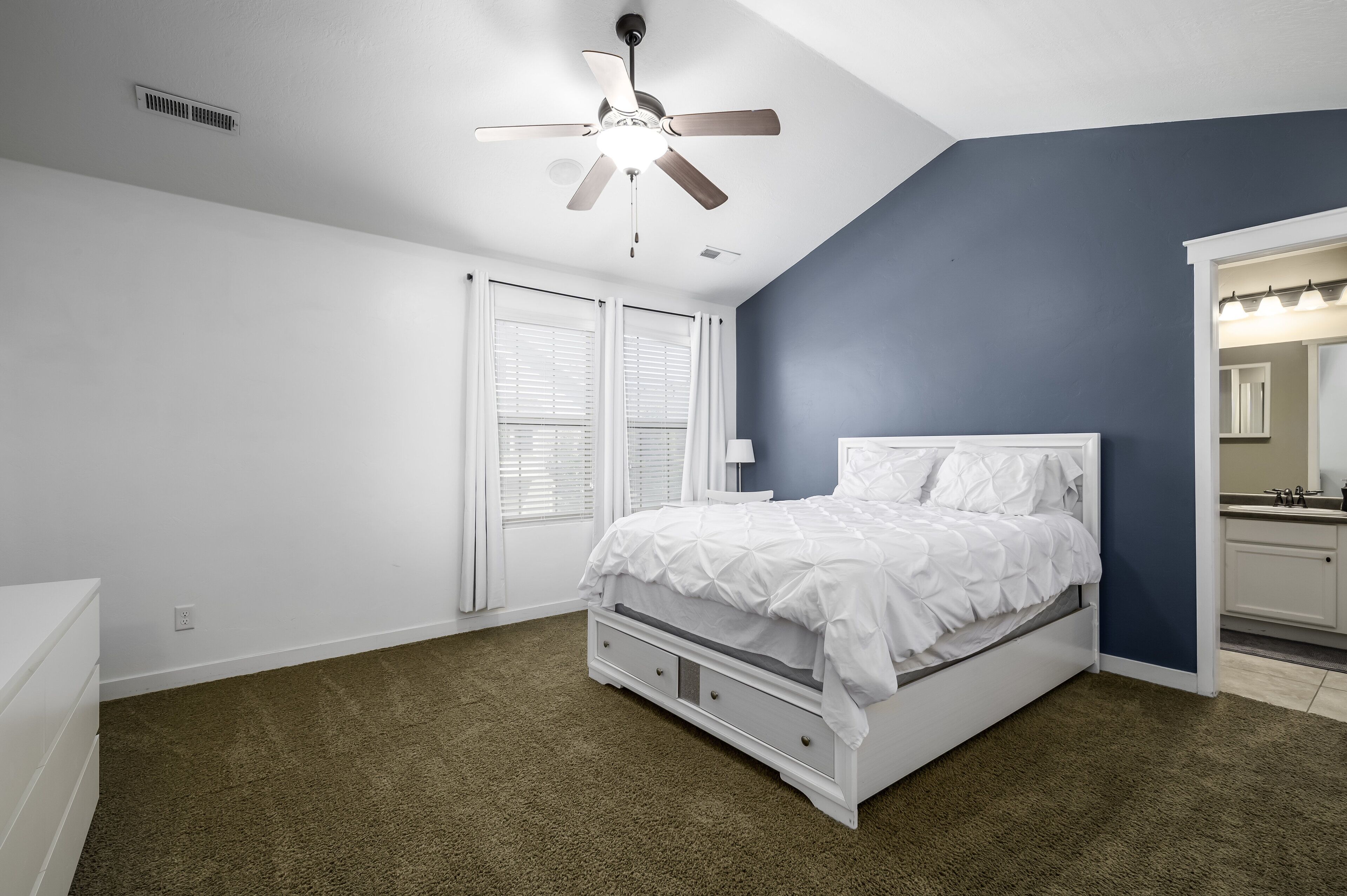 3 bedrooms, WiFi, bed sheets