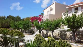 Jardines del alojamiento