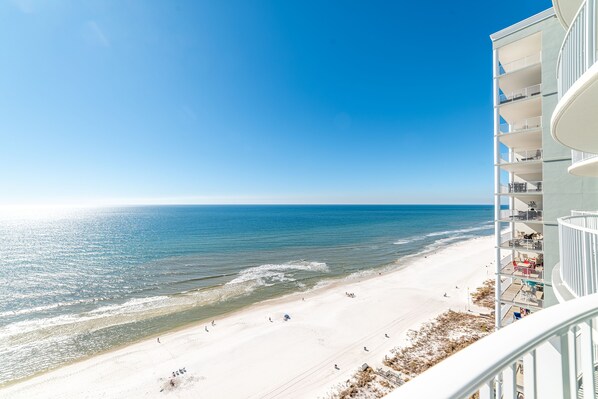 On the beach - No Bad Days Twin Palms 1903-Beachfront-1Bd-1Ba-Sleeps 4-Amazing Views! Never a Bad Beach Day! (Panama City Beach)