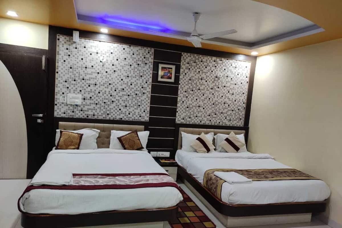 In-room safe, desk, laptop workspace, soundproofing
