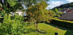 Property grounds - Vacation apartment time out! In the middle of the Palatinate Forest. (Erfweiler)