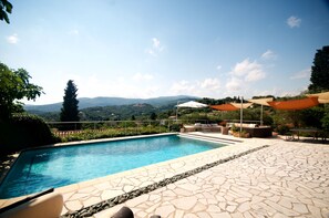 Outdoor pool - Calm hilltop villa with pool near golf 3500sqm garden AC (Opio)