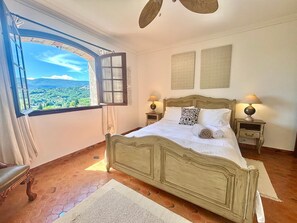 4 bedrooms, in-room safe, iron/ironing board, free WiFi