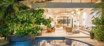 Unique Beautiful Beachfront Property w/ Private Beach path Pool 