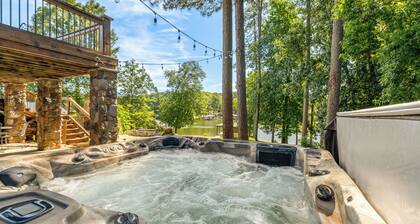 Luxury Lakeside Cabin - A Stone's Throw