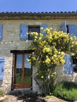 Exterior detail - The Old Barn - rejuvenate in the beautiful French Countryside..! Dog Friendly. (Souel)