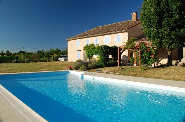 Outdoor pool - The Old Barn - rejuvenate in the beautiful French Countryside..! Dog Friendly. (Souel)