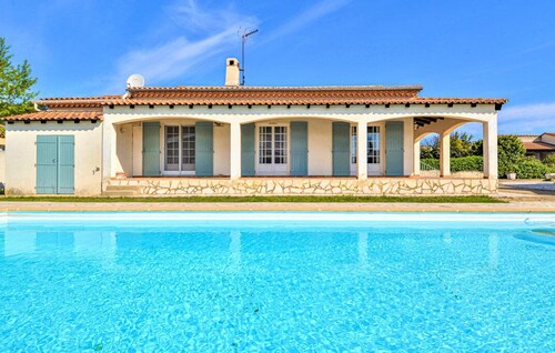 Villa familiale avec piscine entre Provence et Camargue