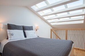 1 bedroom, iron/ironing board, WiFi, bed sheets - Window to the stars! (Braga)