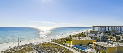 Condo, 2 habitaciones | Playa | En la playa