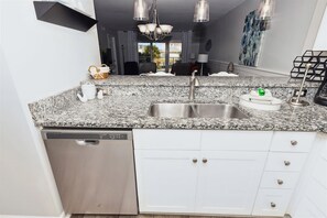 Apartment, 2 Schlafzimmer | Eigene Küche | Kühlschrank, Mikrowelle, Wasserkocher mit Kaffee-/Teezubehör, Toaster