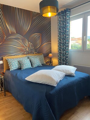 4 bedrooms, iron/ironing board, travel cot, free WiFi