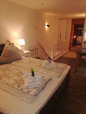 2 Schlafzimmer, Reisekinderbett, kostenloses WLAN, Bettwäsche