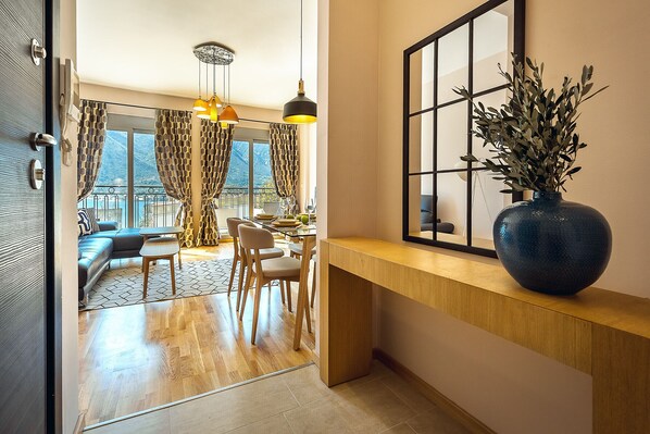 Smart TV - 2 Bedroom designer apartment with Pool in Kotor Dobrota (Kotor)