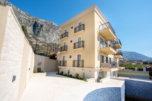 Exterior - 2 Bedroom designer apartment with Pool in Kotor Dobrota (Kotor)