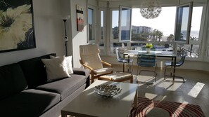 Smart TV - !TOP LOCATION! MODERN APARTMENT ON THE BEACH WITH BEAUTIFUL SEA VIEWS! (Torrox)