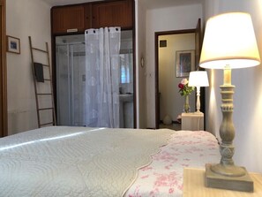 3 chambres, fer et planche Ă repasser, Wi-Fi gratuit, draps fournis