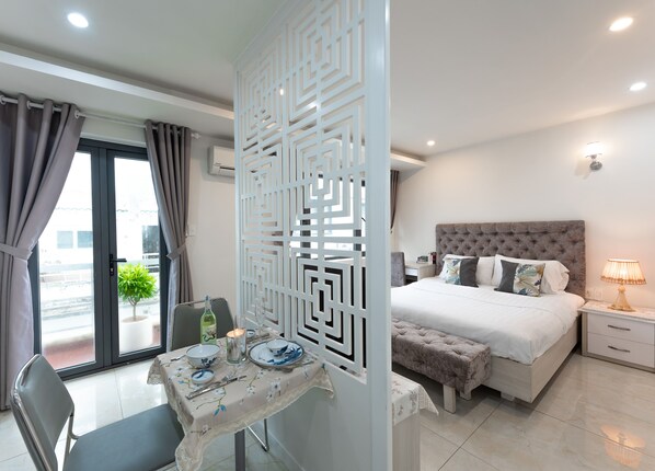 Superior Studio | Living area