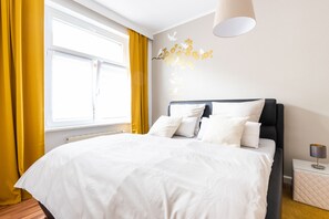 2 bedrooms, iron/ironing board, travel cot, free WiFi