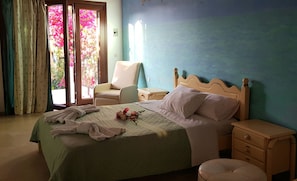 1 bedroom, in-room safe, individually decorated, iron/ironing board